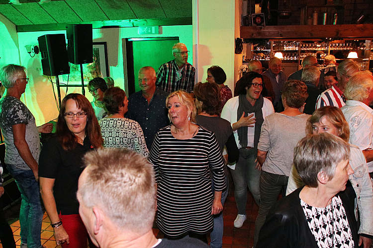 Muzikaal 60 & 70's feest door de SDWA met The Oldtimers_41